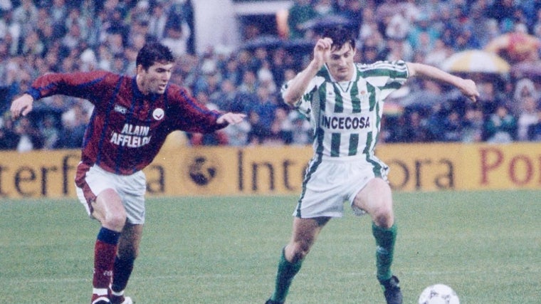 Zidane presiona a Jarni en el Betis - Girondins de Burdeos