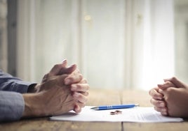 El Supremo equipara la exención fiscal de los separados o divorciados que venden la vivienda habitual para comprar una nueva