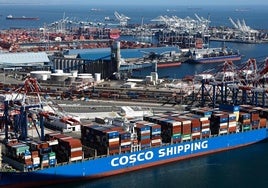 Las exportaciones chinas escalaron un 12,4% antes del 'arancelazo' y apuntan al Sudeste Asiático