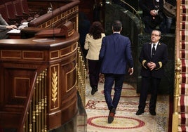 Sánchez protagoniza otro número de escapismo y esquiva las presiones a Prisa y el pacto con Junts