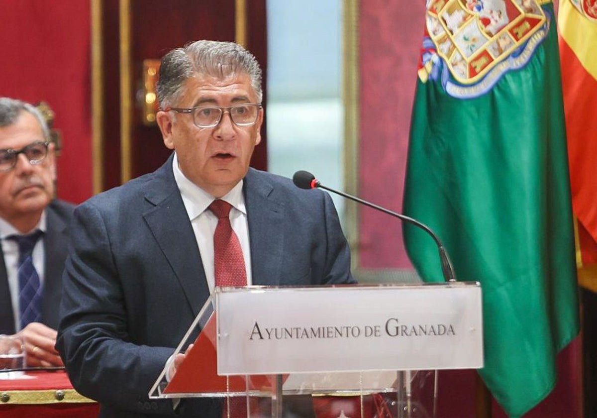 El Defensor del Ciudadano, Manuel Martín, en el pleno extraordinario del 22 de abril