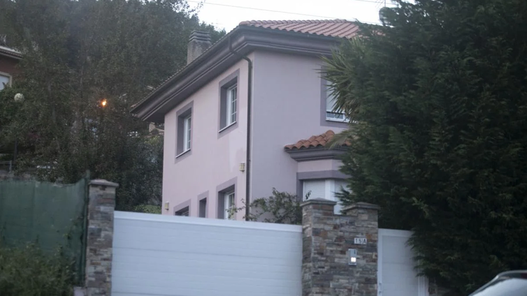 Los tres niños de la 'casa de los horrores' de Oviedo no tienen familiares que los acojan