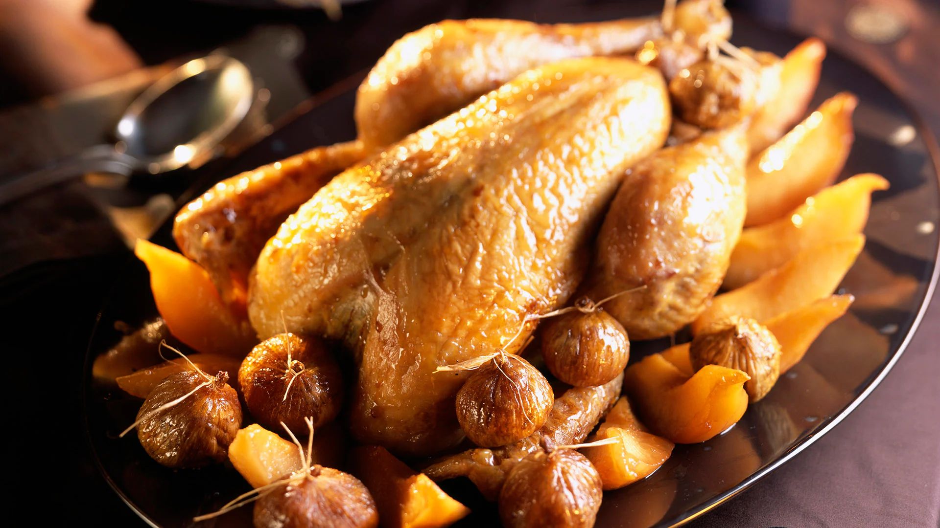 Pavo con vino y castañas