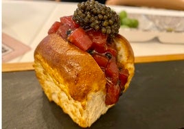 Camperito de atún con papada de bellota y mayonesa de anguila, uno de los platos insignia de Almijara en Málaga