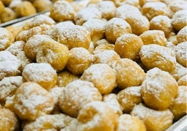 Dónde comer buñuelos en Málaga: la ruta imprescindible para los amantes de este dulce
