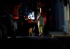 Un nuevo apagón masivo causa gran descontento en Puerto Rico en plena Semana Santa