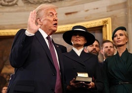 Trump dice no saber si tiene que acatar la Constitución de EE.UU.