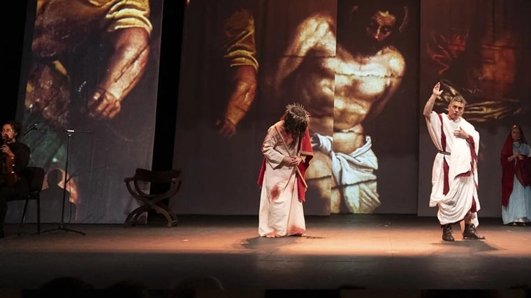 En esta representación se funden el teatro con la música, con la figura de Jesús de Nazaret como protagonista