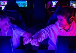 El restaurante de Barcelona donde puedes comer y jugar a videojuegos a la vez: dónde está, cuál es y precio de la carta