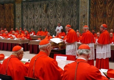Así intentaron bloquear la elección del Papa Benedicto