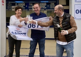 El Sorteo del Niño sonríe a varios municipios de la 'zona cero' de la dana: «Teníamos mucha esperanza de que tocara»