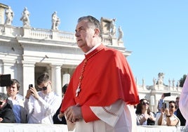 Quién es Ángel Fernández Artime, el cardenal español con opciones a ser elegido Papa en el Cónclave