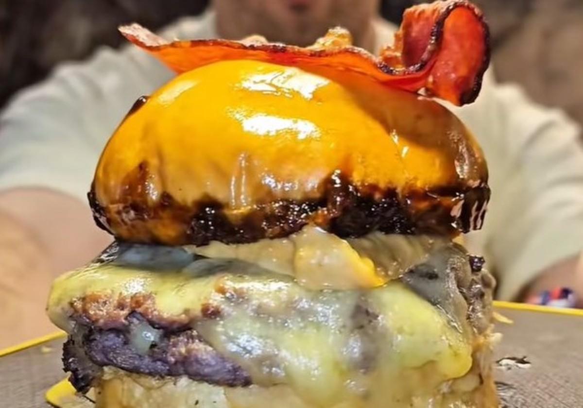 Durante el anuncio de una hamburguesa en TikTok