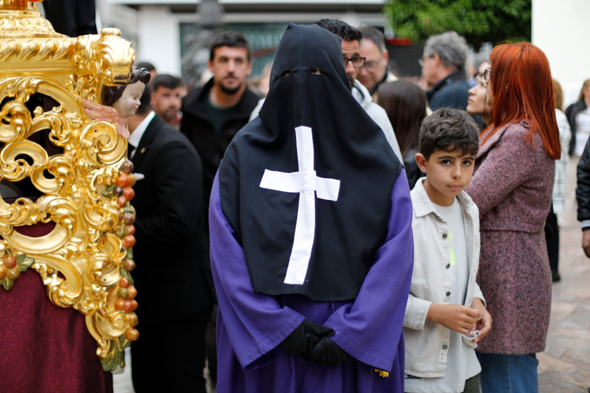 Viernes Santo: En Silencio a los pies de la cruz