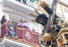 Madrugá de Huelva: Éxtasis de felicidad con el Nazareno y su Madre de la Amargura
