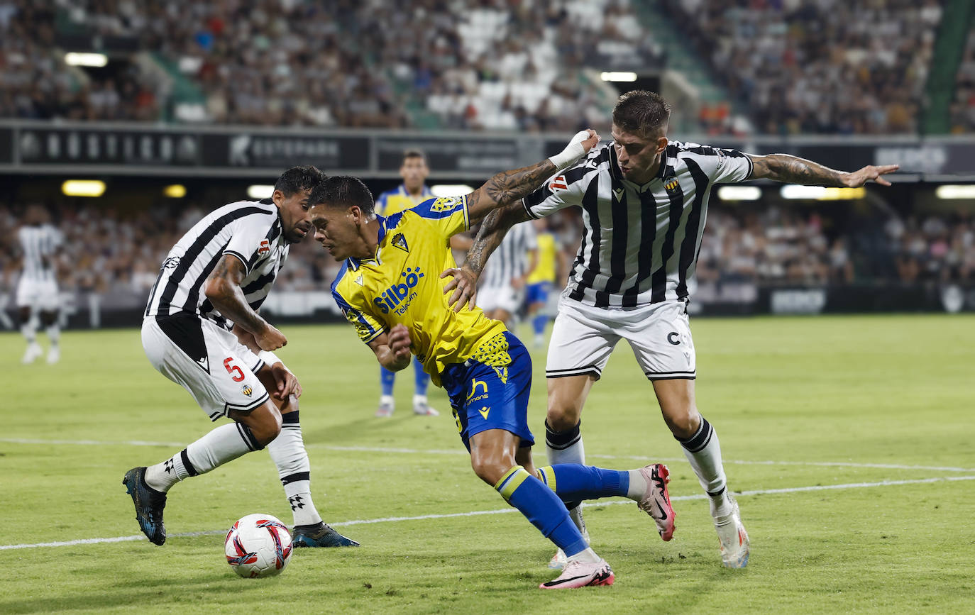 El Castellón - Cádiz CF, en imágenes