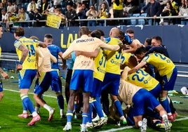 El Cádiz CF evita su enésimo bochorno (2-1)