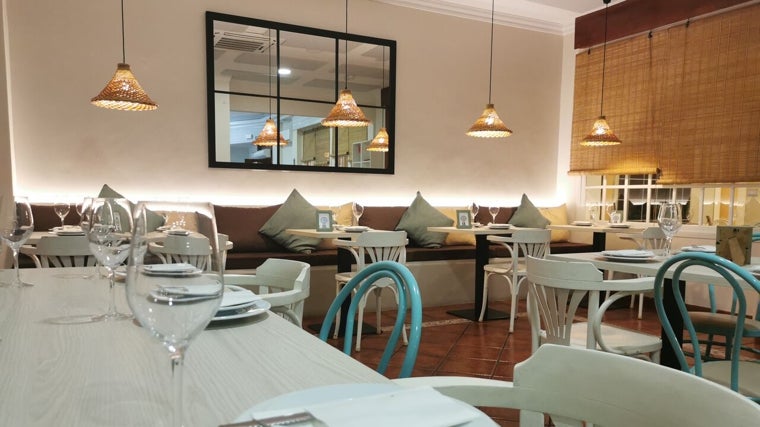 Salón del restaurante El Chirri en la localidad gaditana de El Puerto de Santa María
