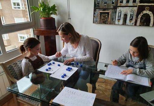 «Cuando se tiene un hijo con discapacidad intelectual los padres nos convertimos un poco en terapeutas»
